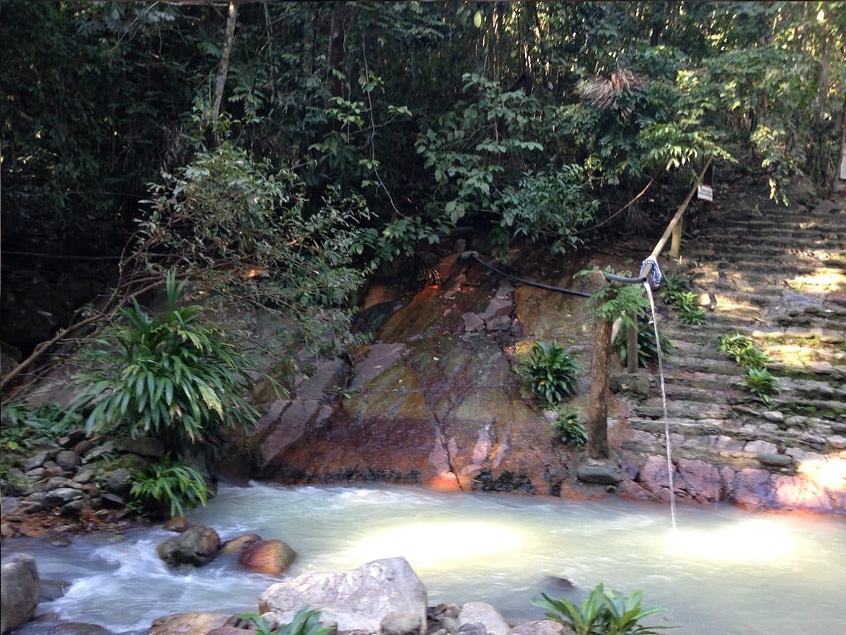 Cascada termales aguas calientes Colombia que hacer en Pereira fin de semana 2026